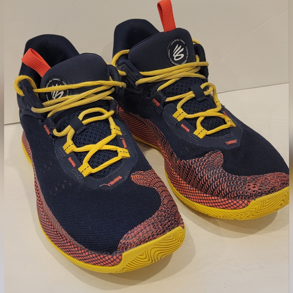 Under armour men sneakers size 10